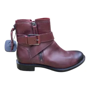 Boots Ankle Flats By Ecco In Maroon, Size: 8