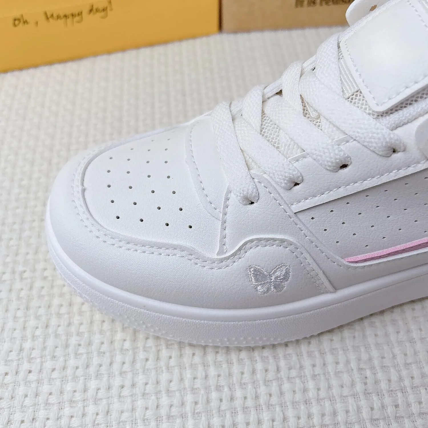 Butterfly Embroidered Low-Top Chunky Sneakers for Women & Girls - Retro Y2K Cute Shoes with Breathable Cushioning, Perfect for Beach Travel & Back to School, Comfy Streetwear, Trendy Minimalist