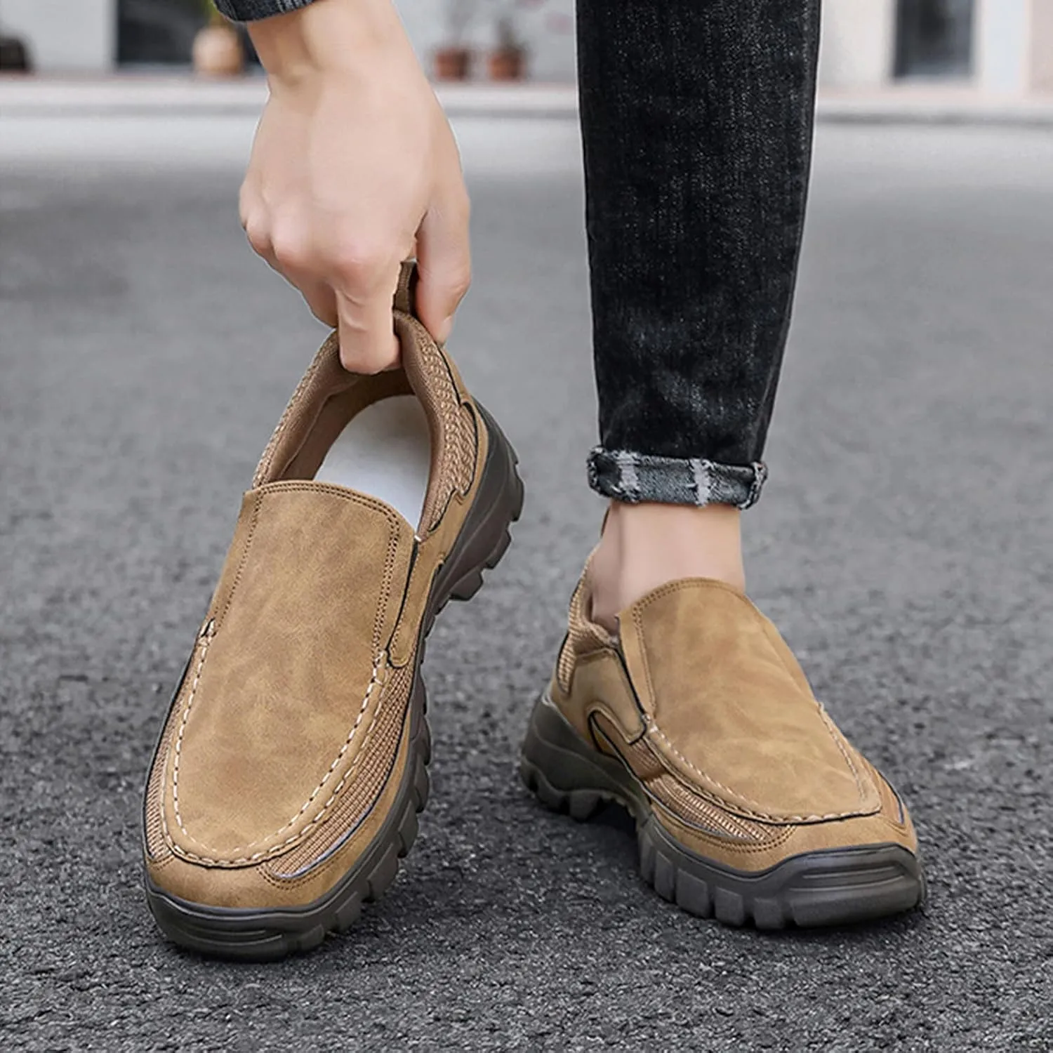 Men's Casual Slip-On Platform Loafers Comfortable Round Toe with Arch Support Lightweight Anti-Slip Lug Sole Fashion Sneakers Suitable for Walking, Working, Driving, Etc.