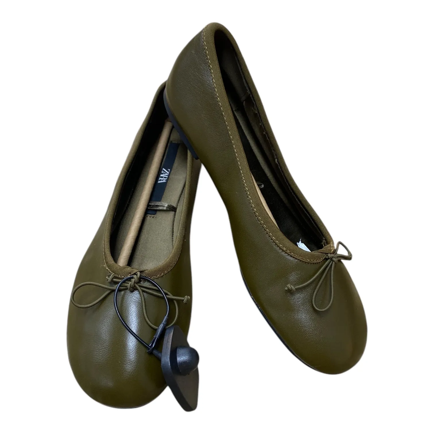 Shoes Flats By Zara In Green, Size:8