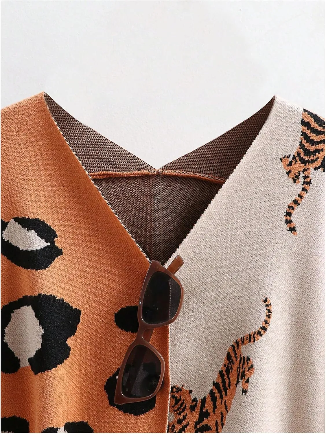 WDIRARA Women's Leopard Tiger Print Cardigan V Neck Long Sleeve Color Block Button Down Sweater Outwear