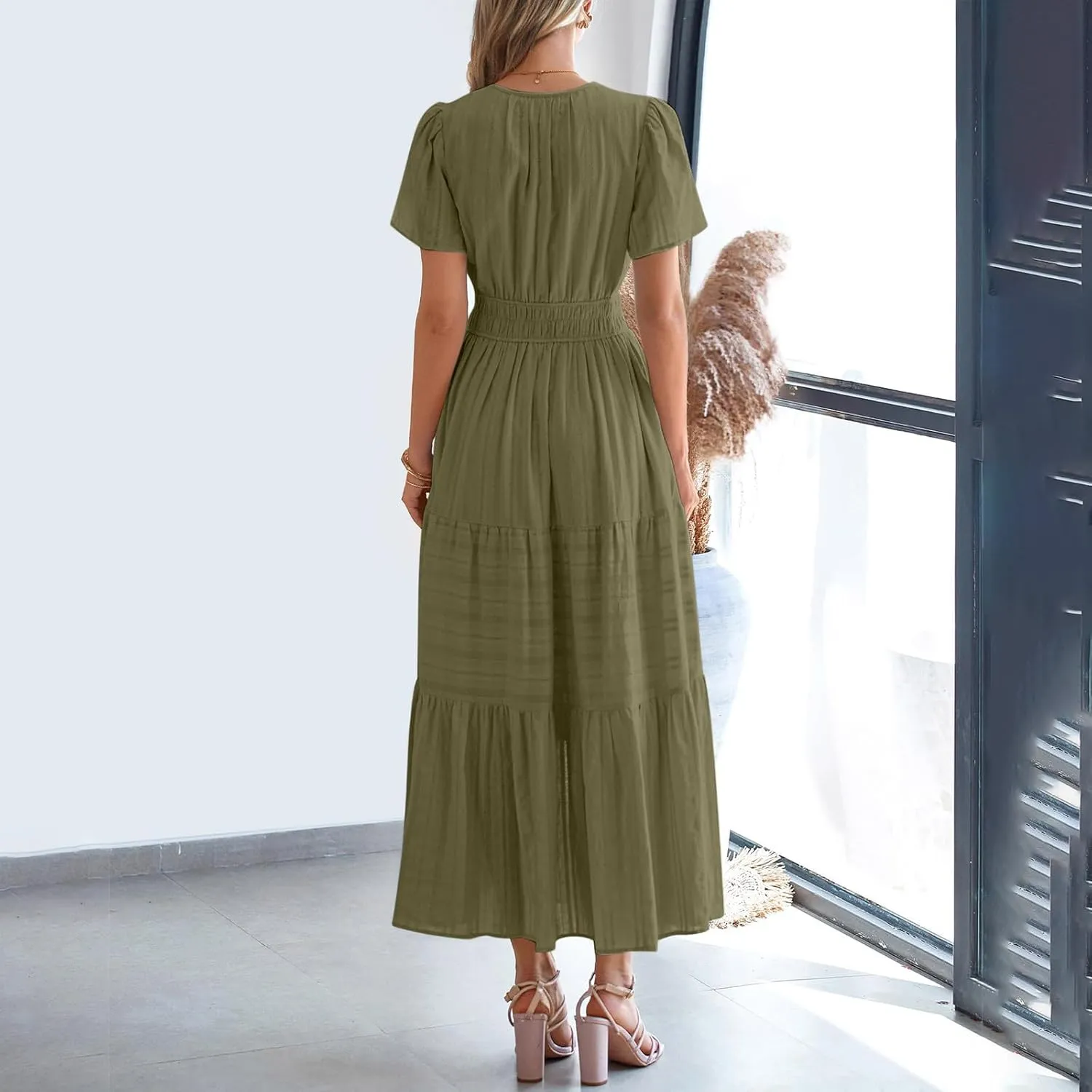XUNRYAN 2025 Womens Summer Casual Maxi Dresses Lightweight Short Sleeve V-Neck Elastic Waist Boho Dress Beach Sundress