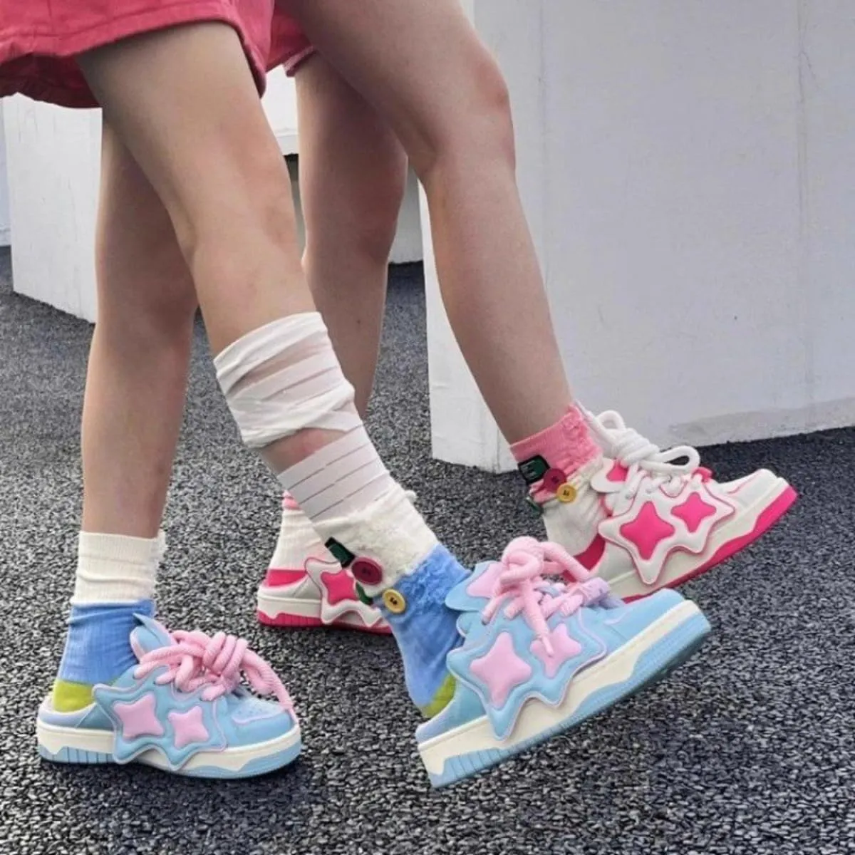 Y2K Slippers Walking Sneakers for Women Kawaii Colorful Star Chunky Platform Shoes Aesthetic Laces Up Streetwear Fit Well